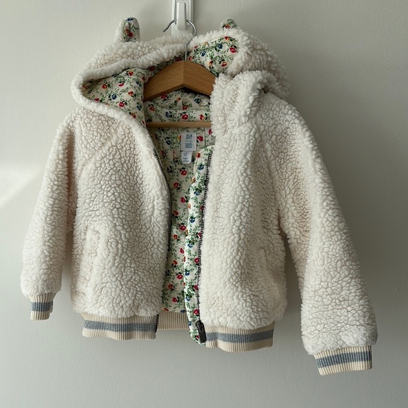 Rare SJP GAP  Cream Sherpa Jacket with Floral Lining - Picture 1 of 4